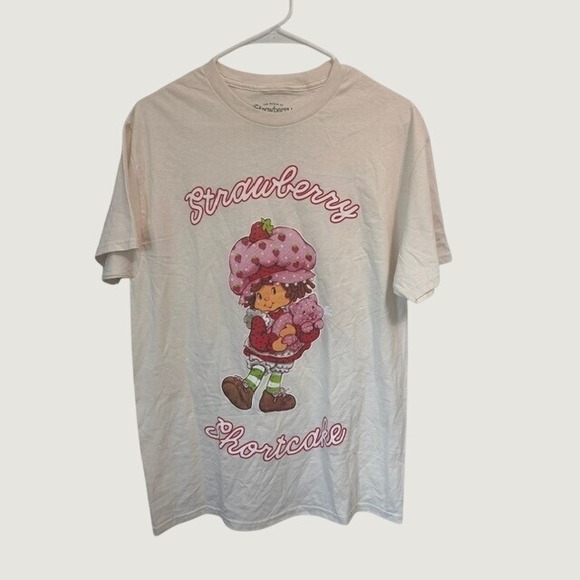 Strawberry Shortcake Tops - Strawberry Shortcake Graphic Tee Cream Cotton Short Sleeve Shirt Womens Medium